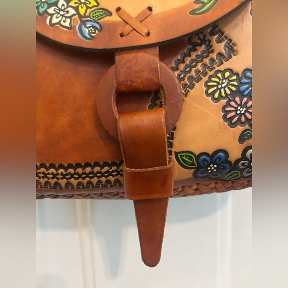 🇲🇽✨Vtg Mexican Hand Tooled Leather Crossbody Bag | Hand-Painted 🌹60s-mid 70s☮️ - Picture 5 of 16